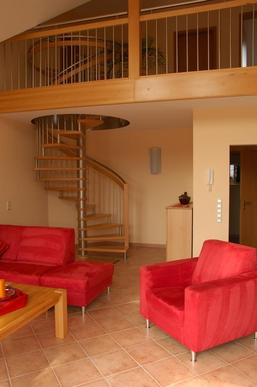 Wein- Und Gaestehaus Genetsch Lieser Extérieur photo