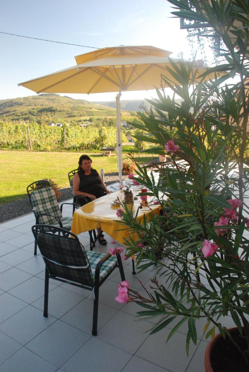 Wein- Und Gaestehaus Genetsch Lieser Extérieur photo