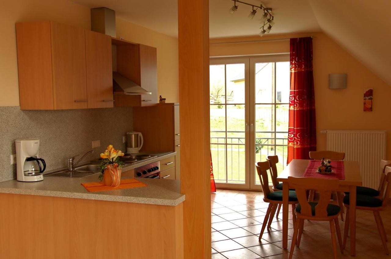 Wein- Und Gaestehaus Genetsch Lieser Extérieur photo
